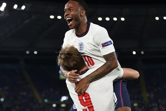 Anh vs Ý: Raheem Sterling gánh cả hi vọng của người Anh