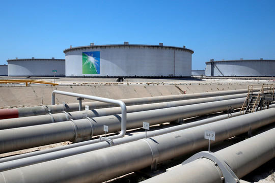 Saudi Arabia và UAE đạt được thỏa hiệp nhằm ổn định thị trường dầu mỏ