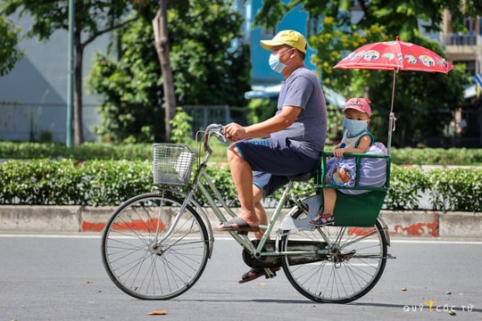 Sài Gòn “mùa dịch bệnh” vẫn đẹp đến nao lòng