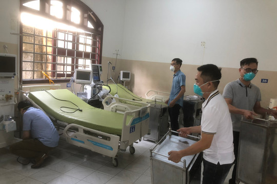Chuyên gia hồi sức tích cực BV Bạch Mai hỗ trợ Đồng Nai điều trị bệnh nhân COVID-19