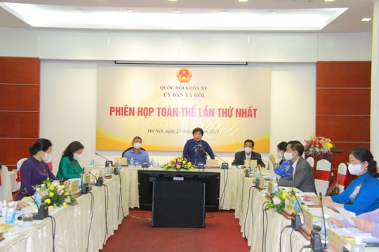 Phiên họp toàn thể lần thứ nhất của Ủy ban Xã hội của Quốc hội