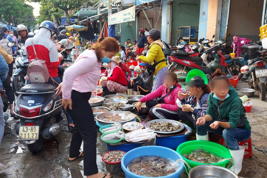 Đà Nẵng: Thực phẩm dự trữ đủ phục vụ người dân trong vài tháng tới