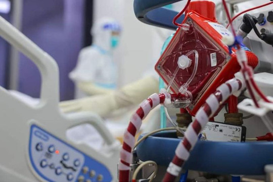 Hơn 2000 trang thiết bị y tế được chuyển tới kho dã chiến ở TP Hồ Chí Minh