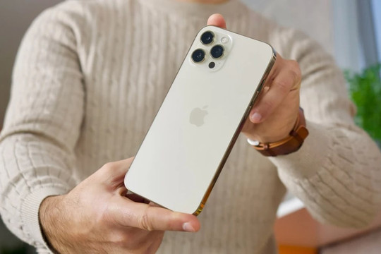 iPhone 14 có thể được trang bị khung hợp kim titan 'sang chảnh'