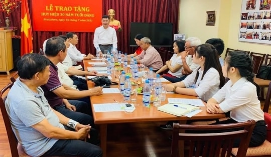 Cộng đồng Việt Nam tại Slovakia hưởng ứng kế hoạch ủng hộ Quỹ vaccine phòng COVID-19 tại quê nhà