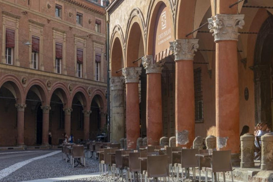 UNESCO công nhận di sản Cổng vòm thời Trung cổ Bologna (Italia)