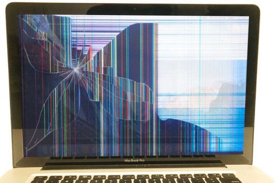 MacBook M1 bị lỗi tự nứt màn hình?
