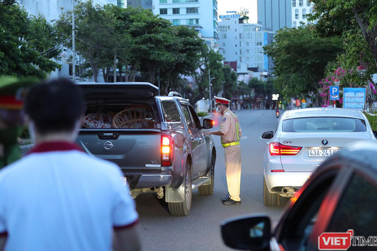 Đà Nẵng: Phạt doanh nghiệp và lái xe 22,5 triệu đồng vì cấp và sử dụng giấy đi đường trái quy định