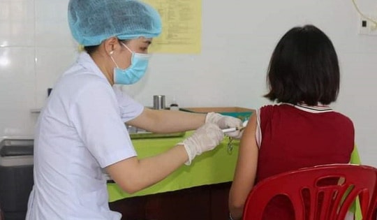 Hướng dẫn mới nhất: Phụ nữ mang thai, đang cho con bú chống chỉ định với vaccine COVID-19 Sputnik V