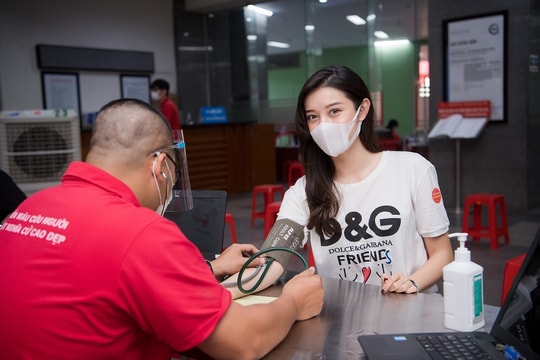 Á hậu Huyền My kêu gọi mọi người cùng hiến máu nhân đạo
