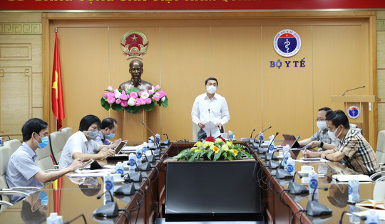 Thứ trưởng Trần Văn Thuấn: Các tỉnh Đông Nam Bộ cần kết hợp test nhanh và PCR để "bóc" triệt để F0 khỏi cộng đồng