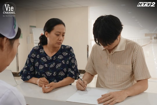 'Cây táo nở hoa' tập 56: Hạnh quyết hiến gan cho chồng, Ngọc phản đối và bắt Châu phải hủy kết quả xét nghiệm