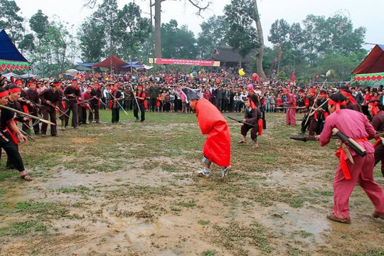 Lễ hội mở cửa rừng của người dân tộc Mường