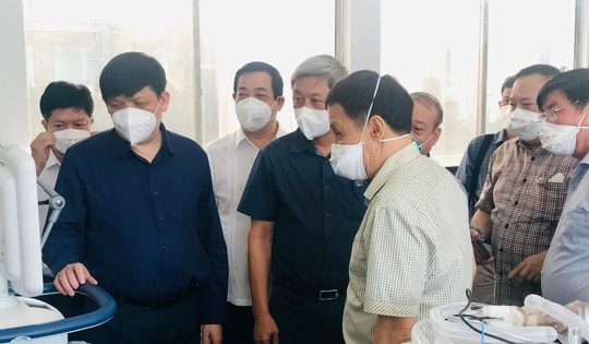 Bộ trưởng Bộ Y tế: Cung cấp đủ "vũ khí" để thầy thuốc điều trị bệnh nhân COVID-19 nặng