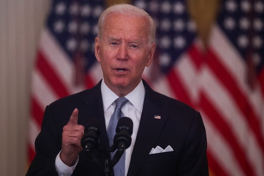 Tổng thống Biden đổ lỗi cho người tiền nhiệm đã "trao quyền cho Taliban"