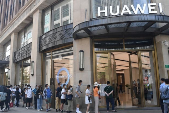 Huawei quyết đoạt lại ngôi vương smartphone