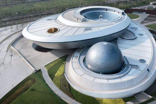 Choáng ngợp trước bảo tàng thiên văn học lớn nhất thế giới