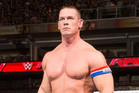 John Cena bị 'ném đá' khi quay trở lại sàn đấu vật WWE chỉ để quảng bá phim