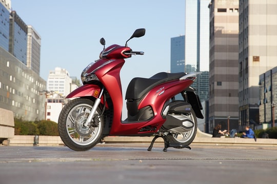 "Sốc" với giá lăn bánh Honda SH350i vừa ra mắt, bằng nửa xe nhập