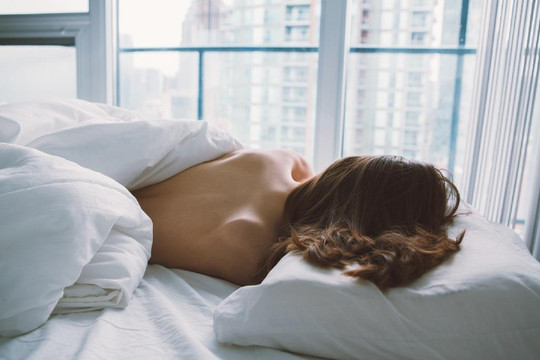 5 lợi ích của thói quen khỏa thân khi ngủ