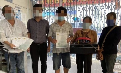 TPHCM: Phát hiện vụ làm giấy đi đường giả để vận chuyển hàng hóa
