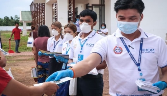 Dịch Covid-19: Ca cộng đồng tại Lào tăng, lịch trình di chuyển phức tạp; Campuchia bình luận về điều tra nguồn gốc virus
