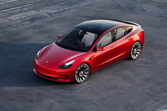 Tesla: Khả năng cháy nổ của xe điện thấp hơn 11 lần so với xe xăng