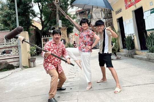 Dàn diễn viên lầy lội hậu trường phim '11 tháng 5 ngày'