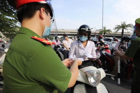 Hà Nội cấp giấy đi đường QR Code cho 6 nhóm đối tượng như thế nào?