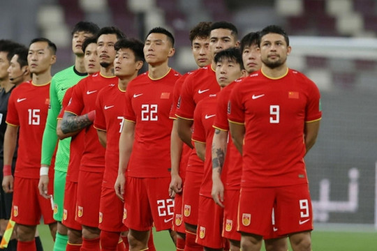 Tuyển Trung Quốc bị chê ảo tưởng sau trận thua đậm Australia