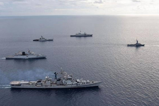 Ấn Độ, Singapore tập trận hải quân chung gần Biển Đông