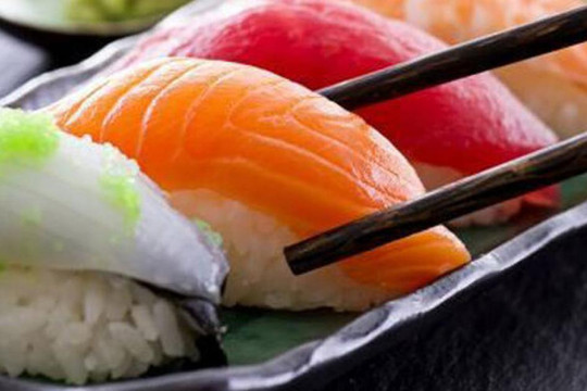 'Luật ngầm' trước khi ăn sushi