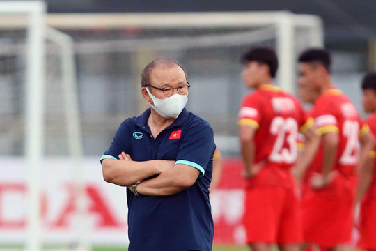 Việt Nam vs Australia: 3 câu hỏi khiến HLV Park Hang Seo đau đầu