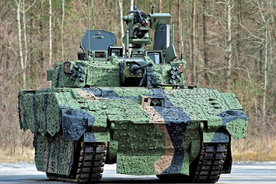 Xe tăng Ajax mới của Anh gặp lỗi "lạ"