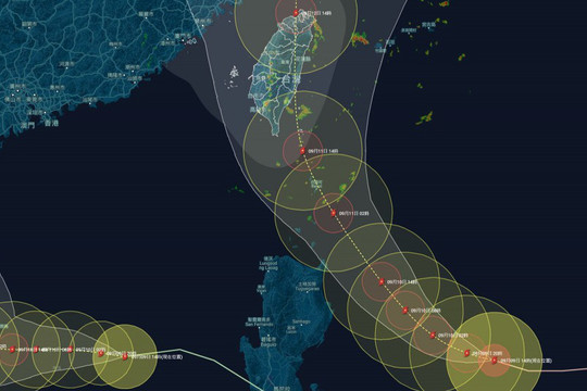 Bão Chanthu hoành hành Tây Thái Bình Dương: Mắt bão 'đánh thẳng' vào Đài Loan - Và còn 'ghì chân' bão số 5