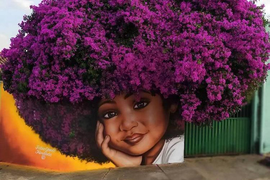Hô biến cây cối hoa lá tự nhiên thành bức tranh đường phố tuyệt đẹp