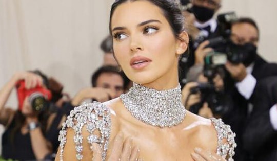 "Sao" làm đẹp: Kendall Jenner ăn gì, tập gì để trở thành siêu mẫu đắt giá nhất thế giới?