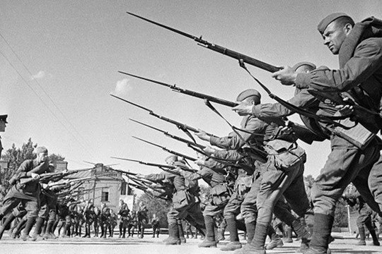 Những thủ pháp được lính Hồng quân sử dụng trong chiến đấu giáp lá cà