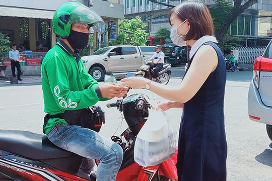 Đề xuất cho shipper công nghệ Hà Nội được giao đồ ăn trở lại