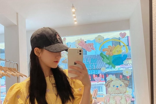 Triệu Lộ Tư khoe quán cà phê riêng nhưng netizen soi ra hàng loạt chi tiết 'copy' thiết kế của Hàn Quốc