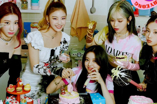 ITZY trở lại với full album đầu tay trong sự nghiệp: Bài hát chủ đề 'LOCO' vẫn khiến Knet phải lăn tăn dù đã đỡ 'thảm họa' hơn 'Mafia In The Morning'