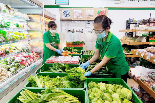 Ngày đầu TP.HCM mở cửa trở lại: siêu thị ‘đắt khách’, chợ truyền thống vẫn chưa mở
