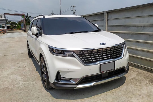 Kia Carnival lộ diện phiên bản, hứa hẹn ngay trong tháng này tại Việt Nam