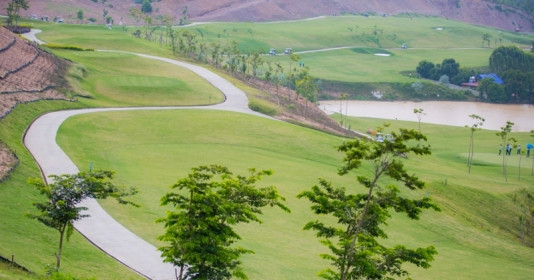 Sân golf và du lịch ở Bắc Giang được đón khách từ các địa phương "vùng xanh”