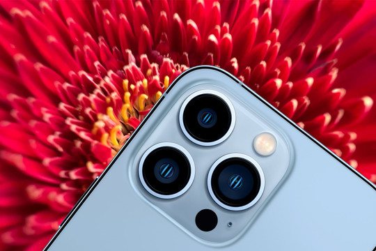 Cách bật tắt thủ công chế độ chụp ảnh macro trên iPhone 13 Pro