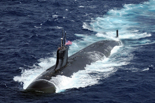 Hải quân Mỹ sẽ điều tra việc tàu ngầm hạt nhân va phải vật thể lạ ở Biển Đông