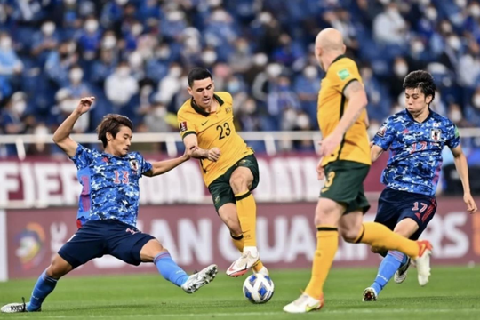 Quật ngã Australia, Nhật Bản trở lại đường đua giành vé World Cup 2022