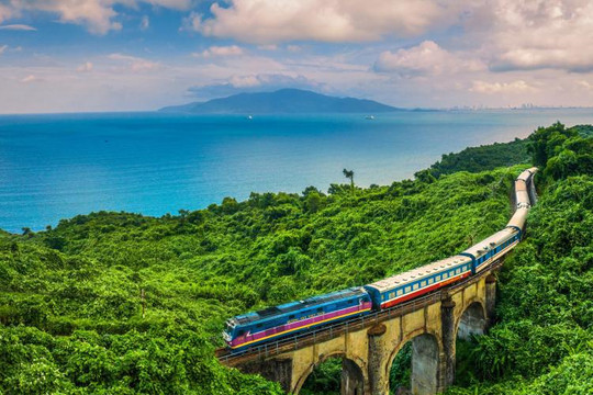 Hành trình Bắc - Nam và 5 chuyến tàu lửa thú vị nhất thế giới