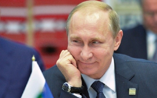 AUKUS: Tổng thống Nga nói 'kết bạn để làm hại ai đó là xấu', Trung Quốc nói gì?