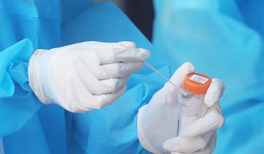 Bộ Y tế: Doanh nghiệp báo cáo khẩn việc cung ứng, giá bán test xét nghiệm, chịu trách nhiệm về tính chính xác